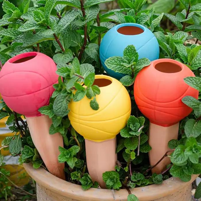 Cônes d'Arrosage existent en Forme de Basket-ball pour Plantes, Pointes d'Arrosage en Terre Cuite, é