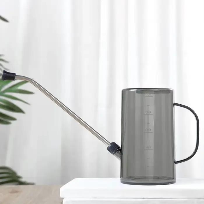 Arrosoir pratique pour fleurs