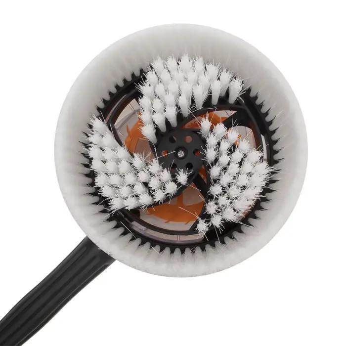 Brosse rotative pour le nettoyage de l'eau