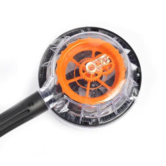 Brosse rotative pour le nettoyage de l'eau