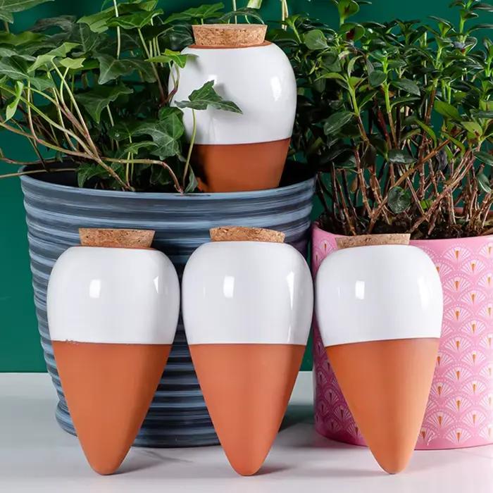 Boule d'arrosage pour plantes en plastique jaune auto-arrosage pointe d'arrosage automatique kit d'irrigation durable économie d'eau occasions spéciales