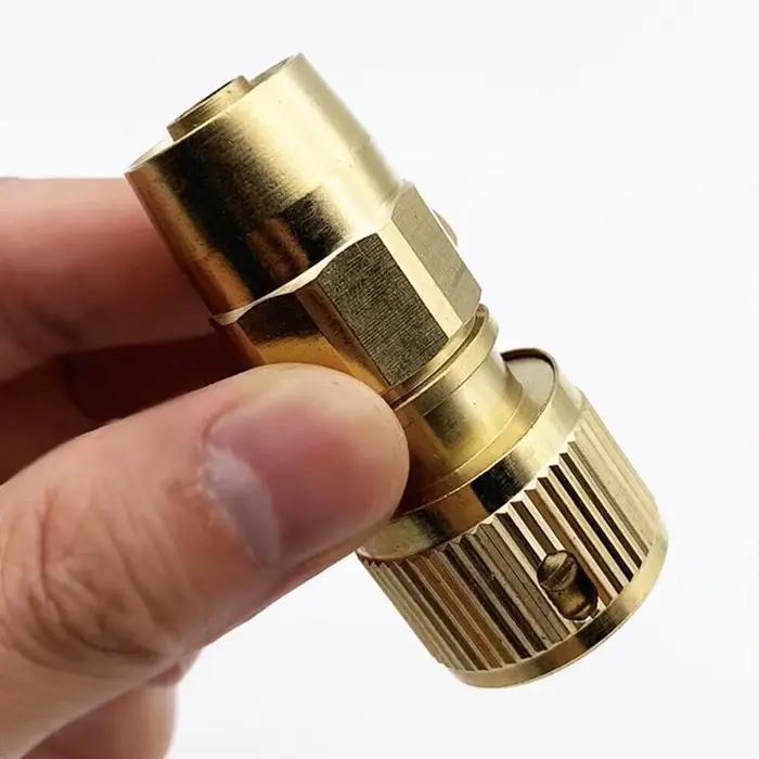Connecteur d'arrosage extensible pour robinet d'eau