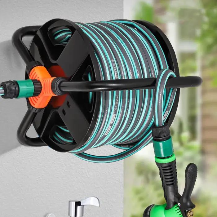 Support de rangement pour tuyaux d'eau