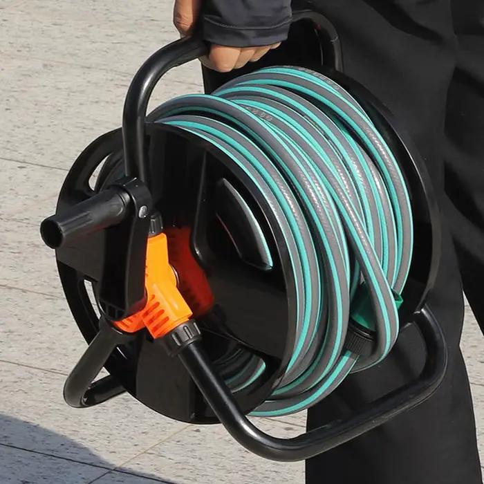 Support de rangement pour tuyaux d'eau