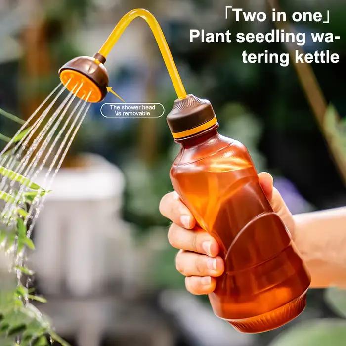 Petite arrosoir en plastique avec bec verseur pour plantes d'intérieur
