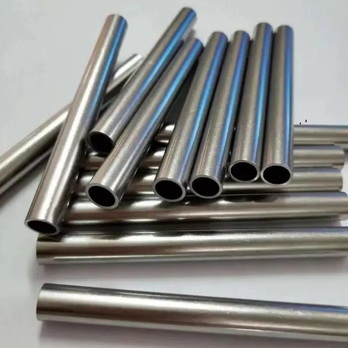 Tuyau en acier, diamètre extérieur 16 mm
