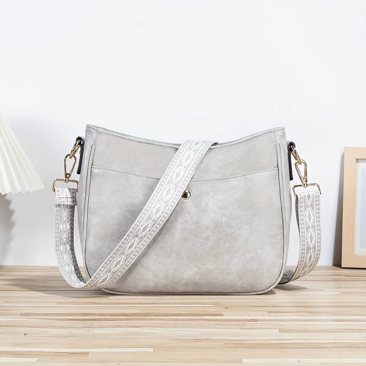 Sac à main à bandoulière avec sangle graphique frappant pour femmes, sac Hobo rétro bohème en cuir P