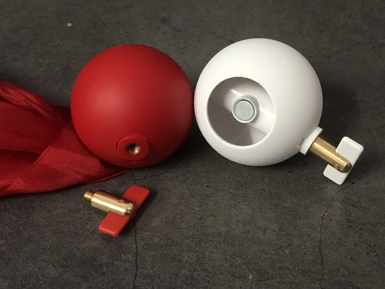 Injto Ball automatique parfait pour tours de magie, accessoire de gimmick, système de ressort, scène de magicien, tension mentale, nouveau, 4.0, plastique, 2 couleurs