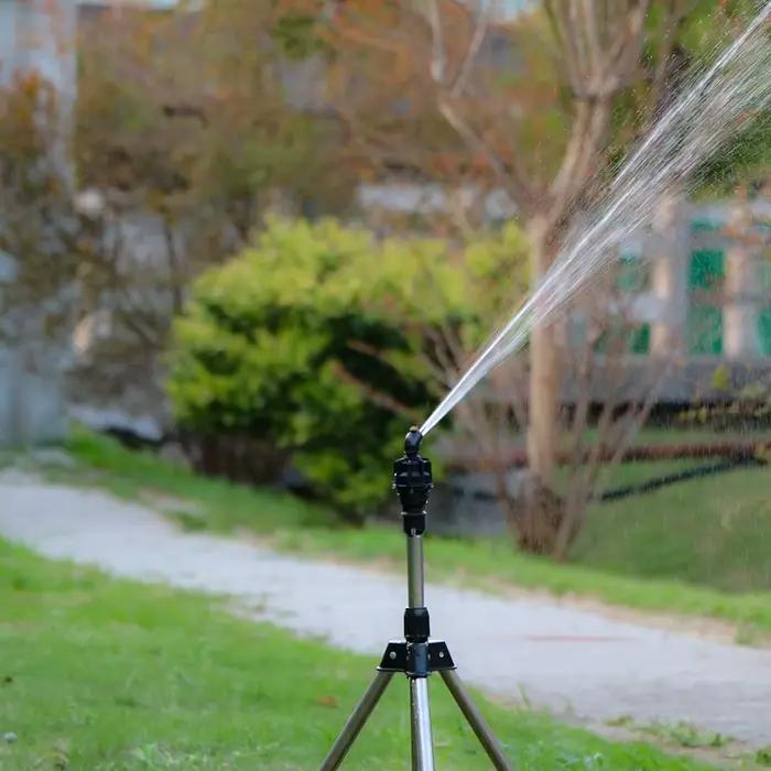 1 pièces extérieur 1/2 "" 360 ° Arroseur automatique rotatif noir, buse d'irrigation d'eau pour ja