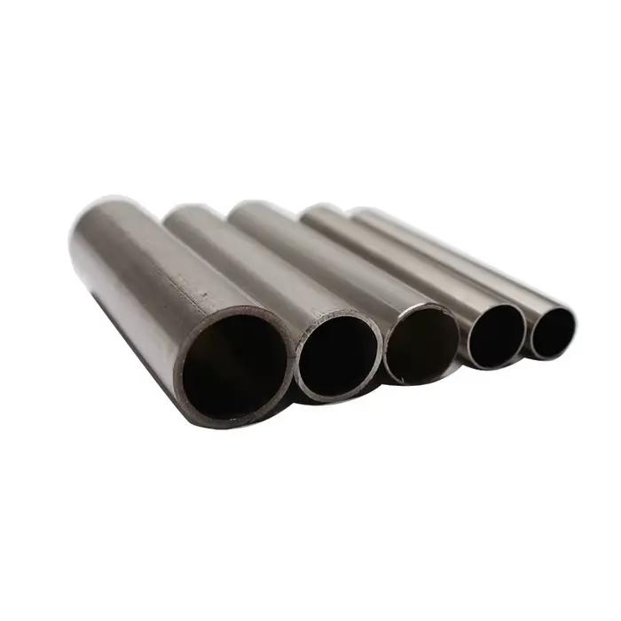 Raccord de tubes métalliques pour tuyaux en acier inoxydable