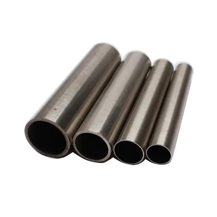 Raccord de tubes métalliques pour tuyaux en acier inoxydable