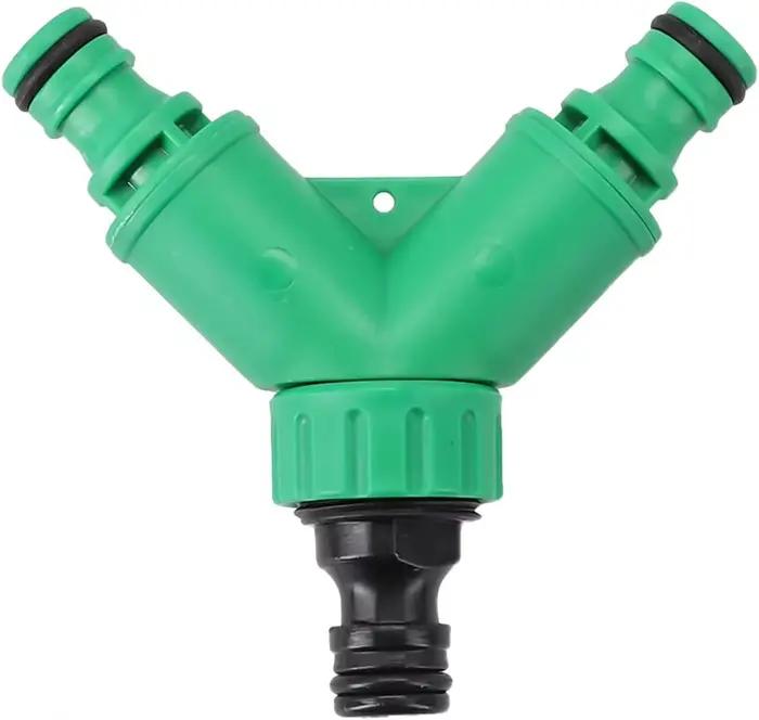 Raccord en Y pour l'eau du jardin