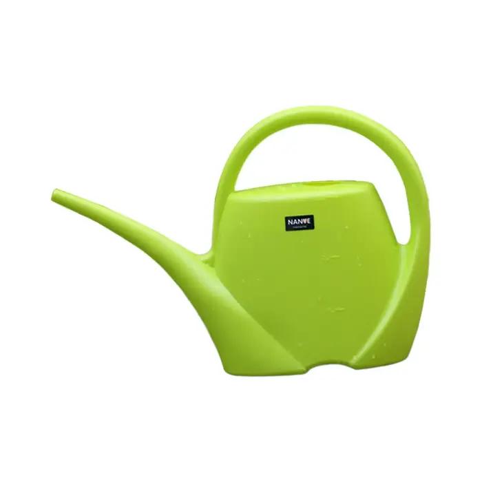 Arrosoir de jardin réutilisable pour plantes d'intérieur, arrosoir de cour, outils de jardinage, arrosoir de jardin, arrosoir de fleurs d'arrière-cour, grande capacité, buse longue avec tête à pulvérisation, pour plantes d'intérieur et extérieures