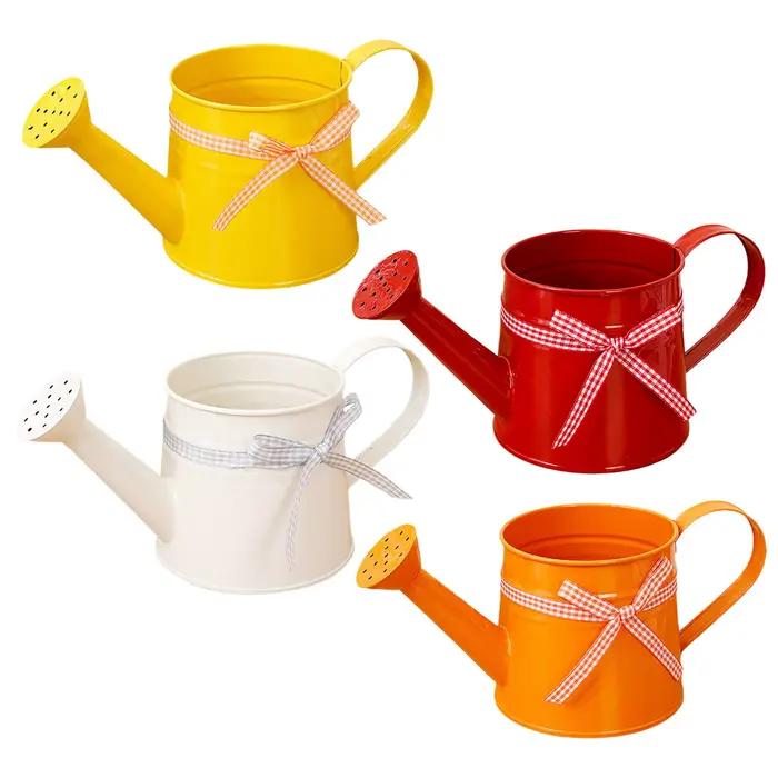 Arrosoir compact 1L métal avec tête de pulvérisation et ruban à carreaux pour plantes intérieures et extérieures, idéal pour le jardin, le balcon, le bureau et la maison