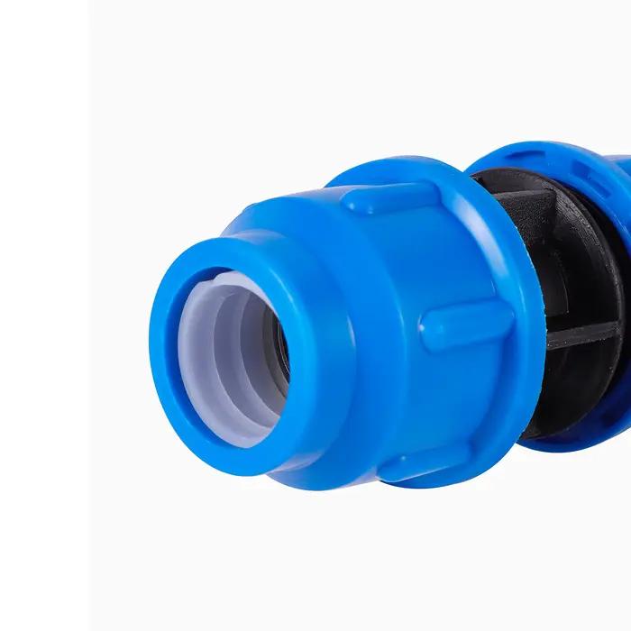 Connecteur de tuyau d'eau PE pour systèmes d'arrosage résistants à haute pression en plastique disponible en plusieurs couleurs et tailles pour installation rapide et facile