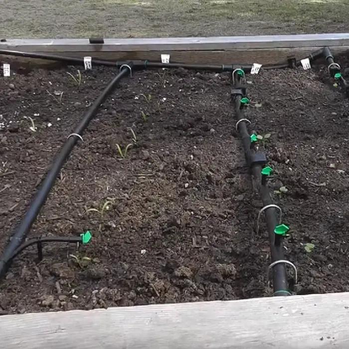 Émetteurs de goutte à goutte pour serre agricole