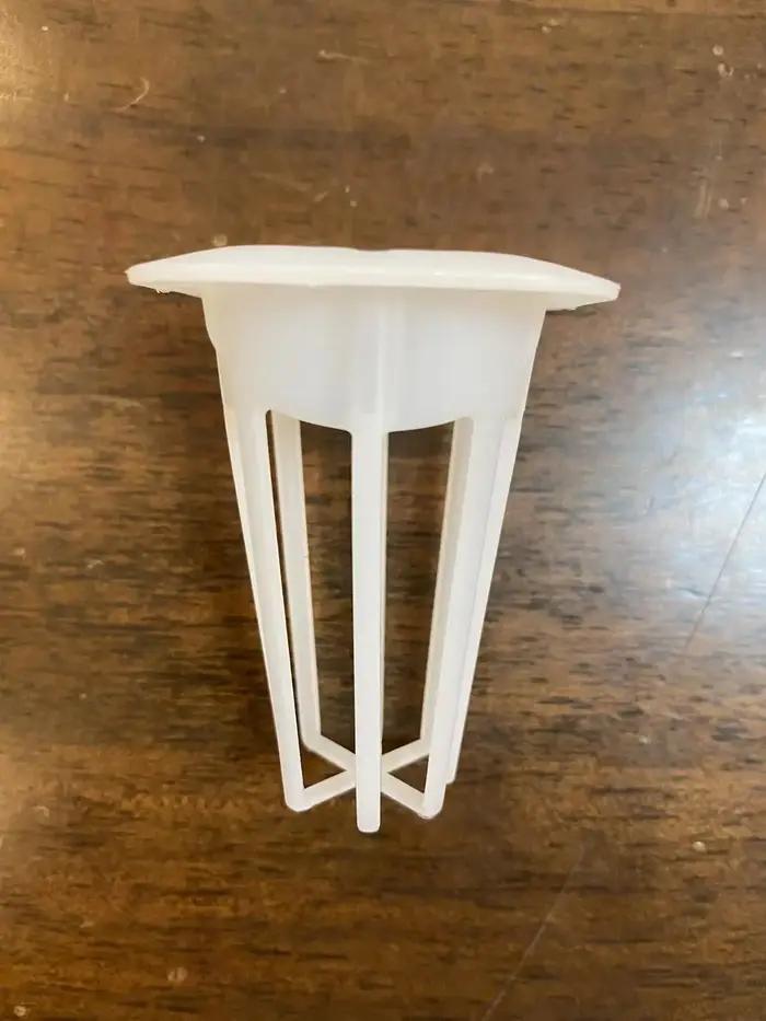 Panier hydroponique et éponge sur le système