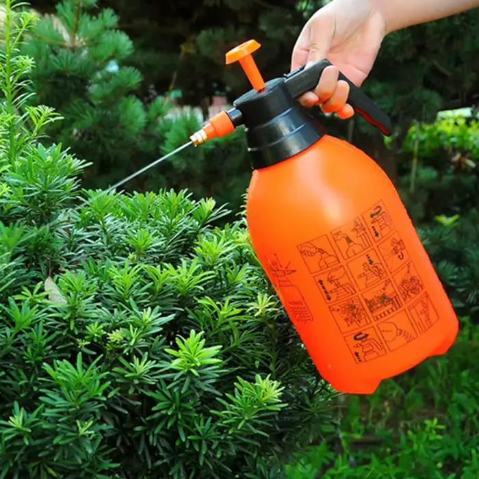 Pulvérisateur d'eau à pression manuelle portable