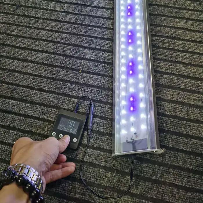 Minuterie et variateur de lumière d'aquarium facile à programmer pour éclairage LED intérieur amélioration de la qualité de vie des poissons aquariums et accessoires occasions spéciales
