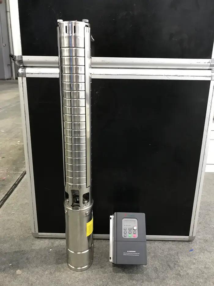 Pompe de forage submersible alimentée par panneau solaire 10HP haute pression pour irrigation agricole durable et économique pour puits profonds jusqu'à 150mètres