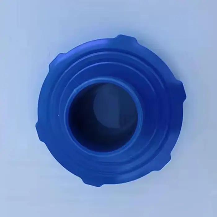 Connecteur de piscine avec tuyau